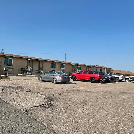 Round-Up Motel